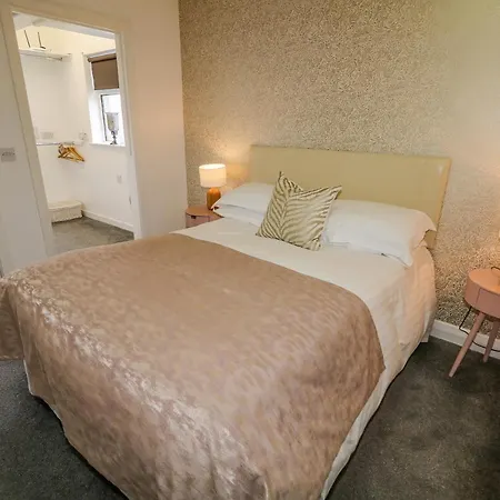 Apartment Downtown Loft B Buncrana